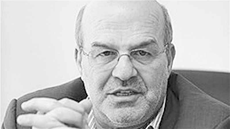 مقصري که براي نجات درياچه اروميه تز مي‌دهد